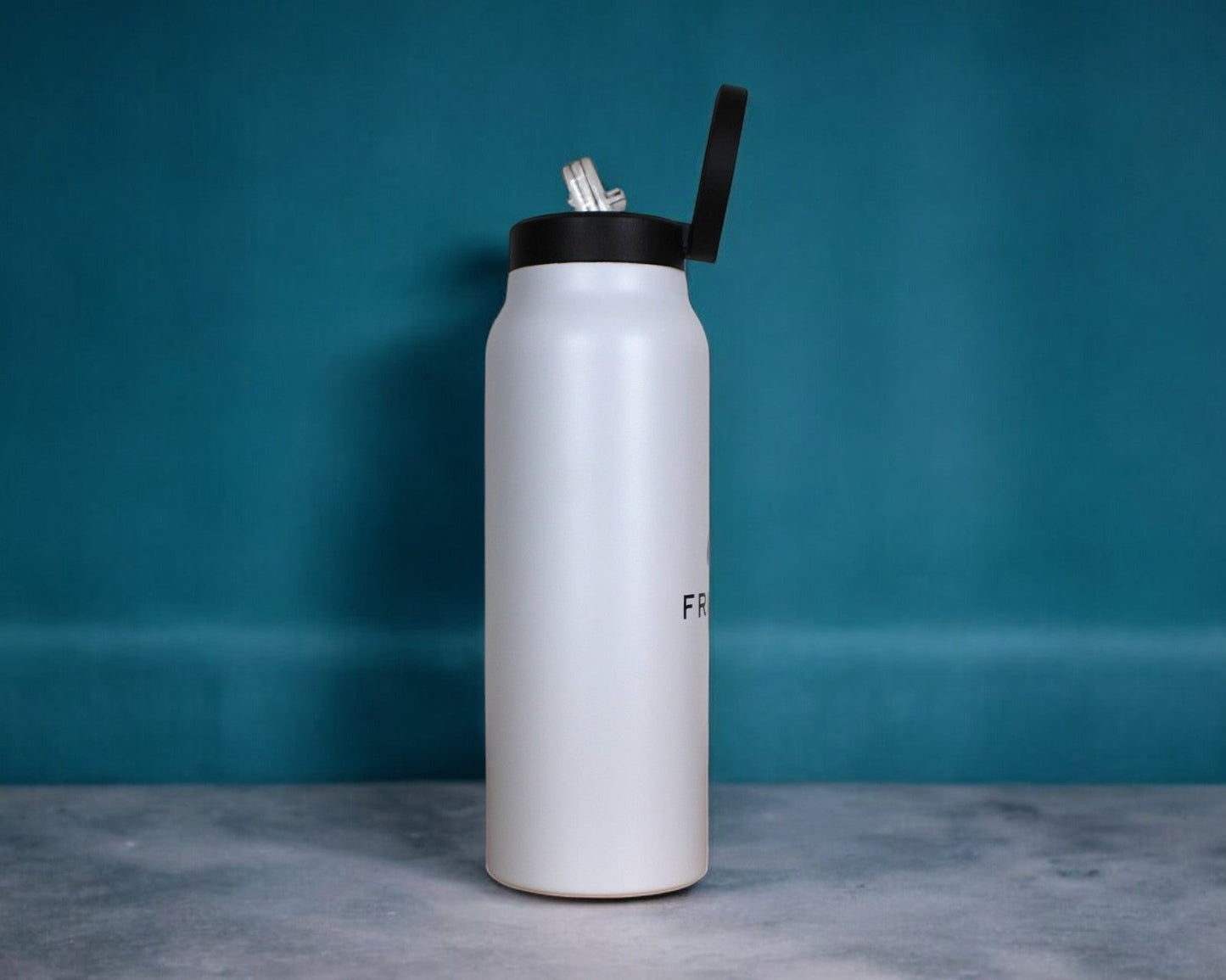 Friabo: Isolierte Edelstahlflasche mit Magnet-Handyhalterung (710 ml)